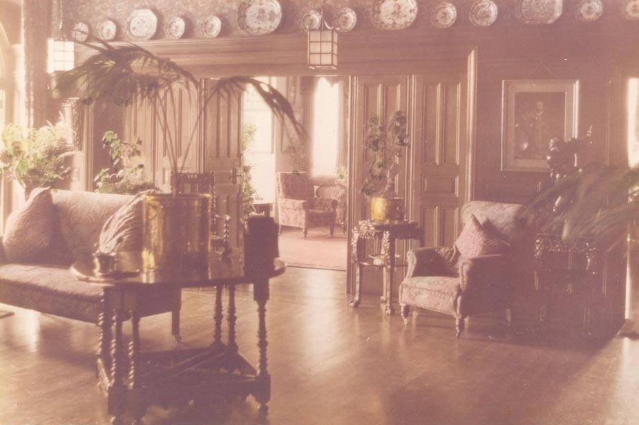 Moor Hall 1930s Lounge Bar